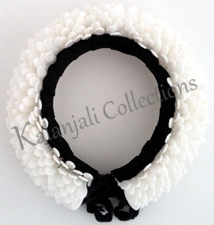 Plastic White Petals Hair Band